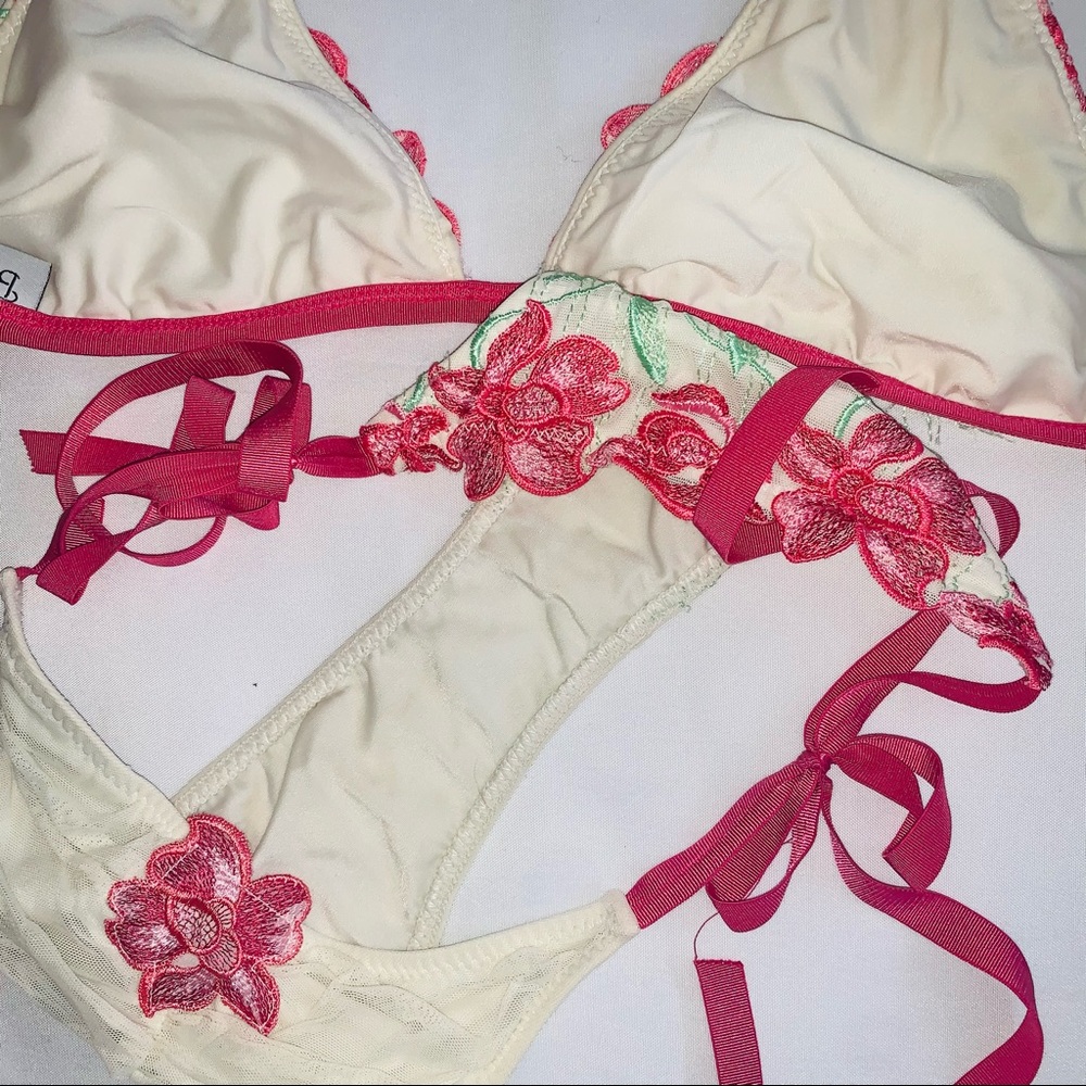 Beach Bunny Secret Garden Bikini RARE Hard to find - Picture 8 of 8